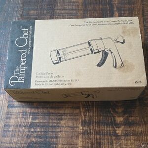 Pampered Chef Cookie Press - New